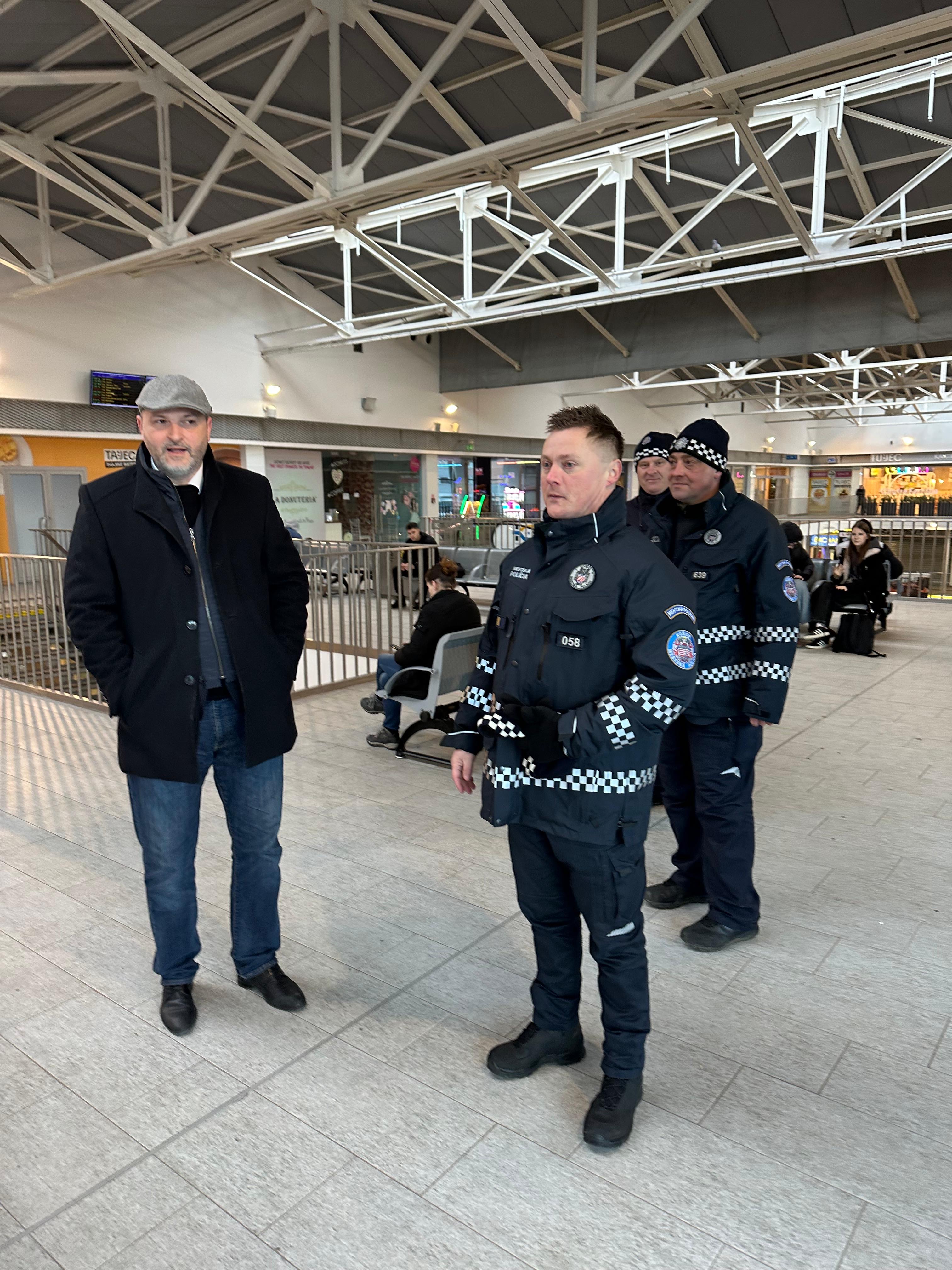 dcddb693-db60-453e-b789-5fab7cc6b388