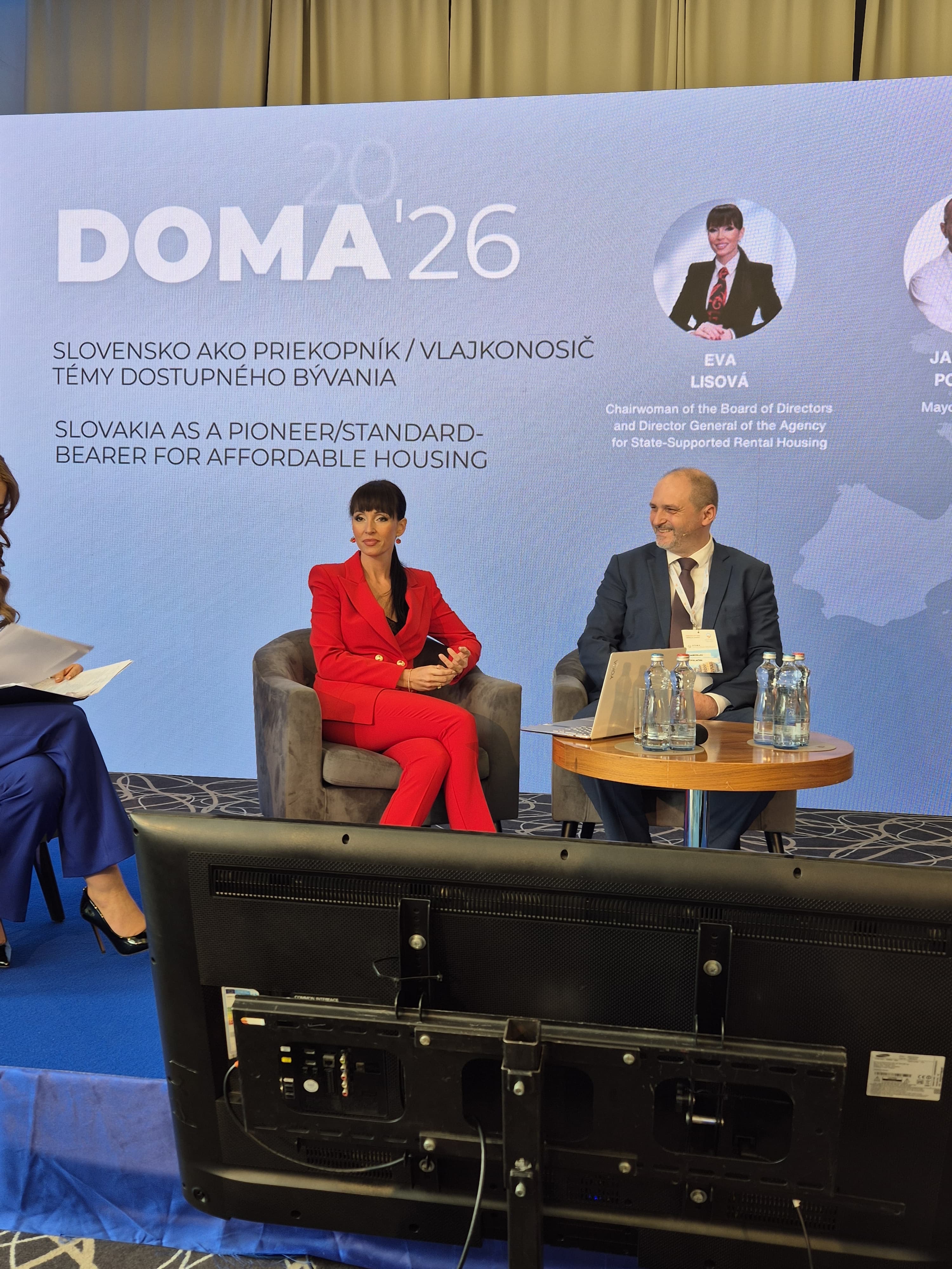 e897a58d-7a56-4749-bfe3-c09689db27f6