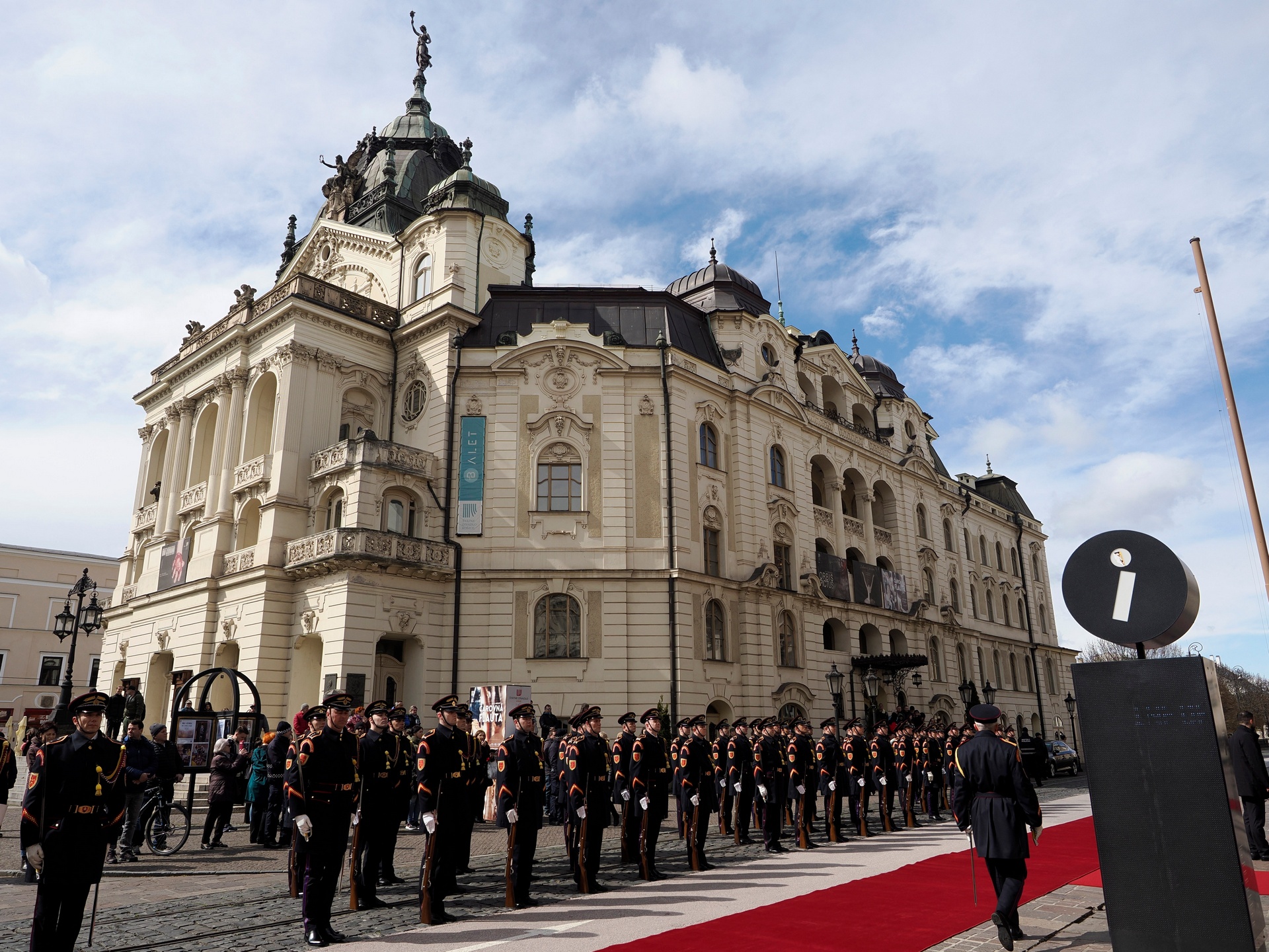 Prijatie prezidentky SR Zuzany Čapútovej a estónskeho prezidenta Alara Karisa v HR
