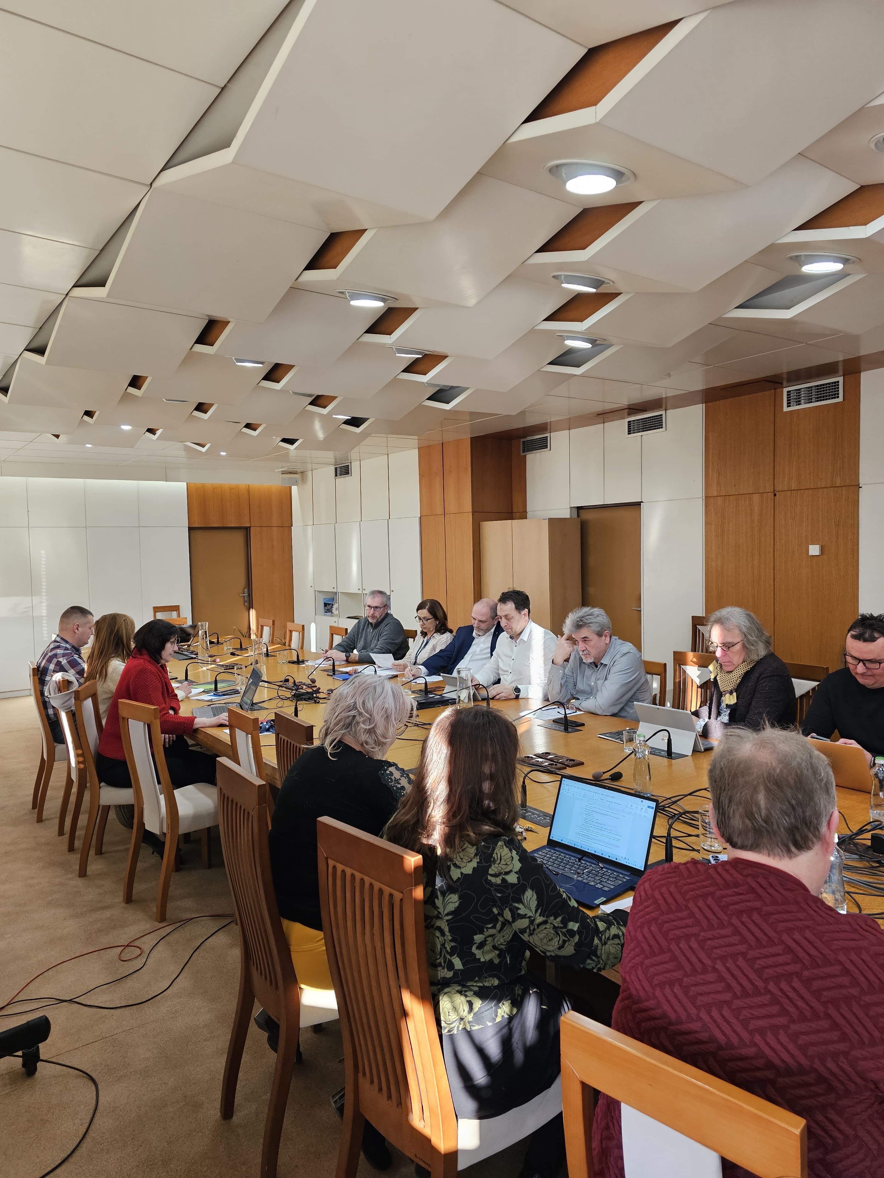 3326fc02-1178-49c2-9707-f48ca3c6673a